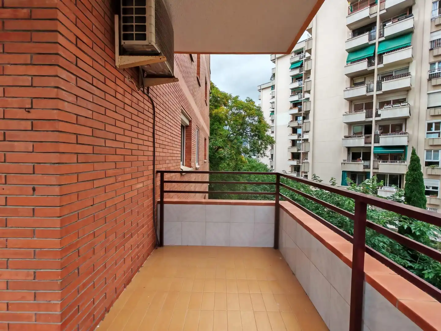 Terraza de Apartamento en venta en Barcelona con Calefacción, Parquet y Balcón