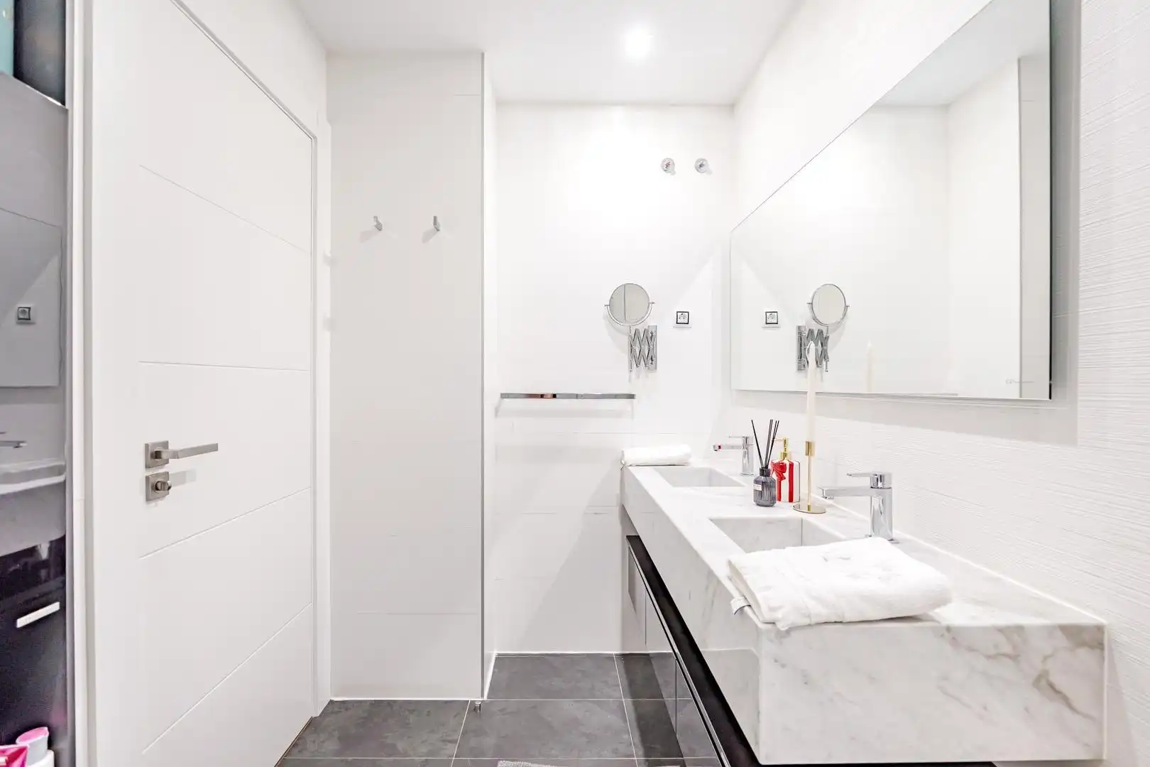 Bathroom of Ground floor for rent in Madrid  with Air Conditioner, Heating and Terrace