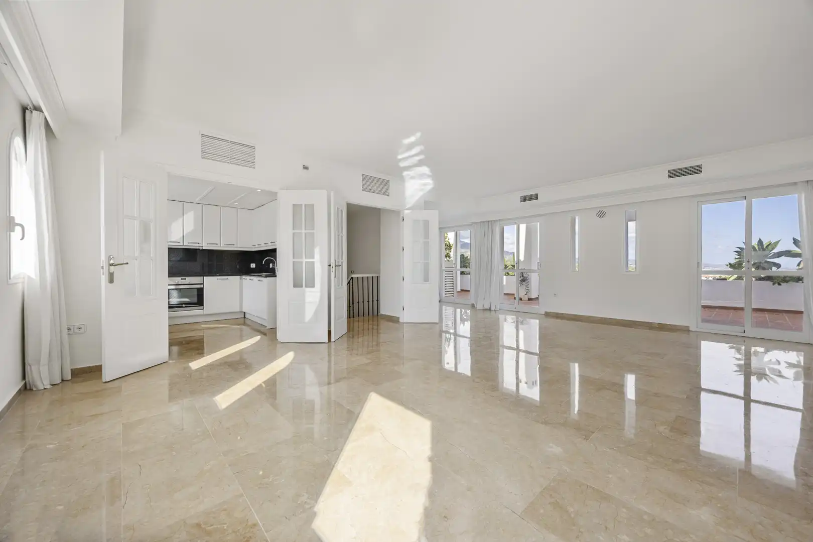 Attico con balcone in vendita a Marbella Centro, imagen 2