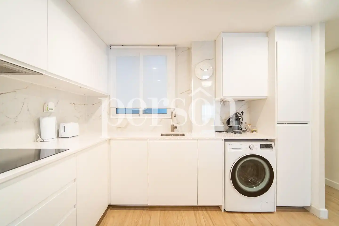 Kitchen of Flat for sale in Valencia  with Air Conditioner, Private garden and Furnished
