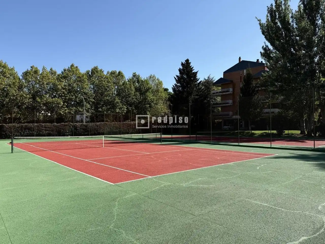 Aparcament de Pis en venda en Colmenarejo amb Aire condicionat, Calefacció i Terrassa