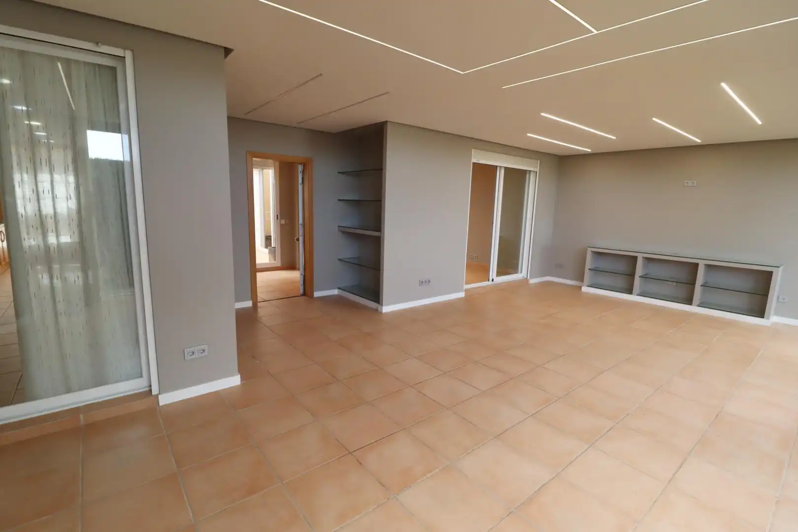 Casa pareada con jardín en alquiler en Pobles del Nord, imagen 3