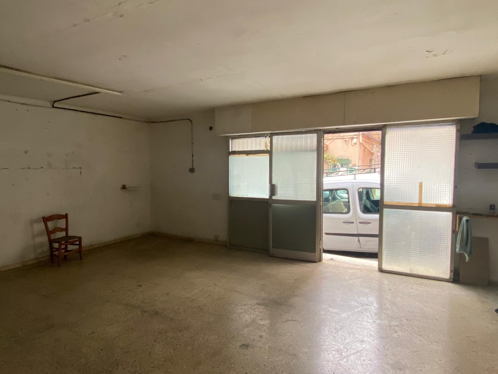 Premises for sale in Badalona