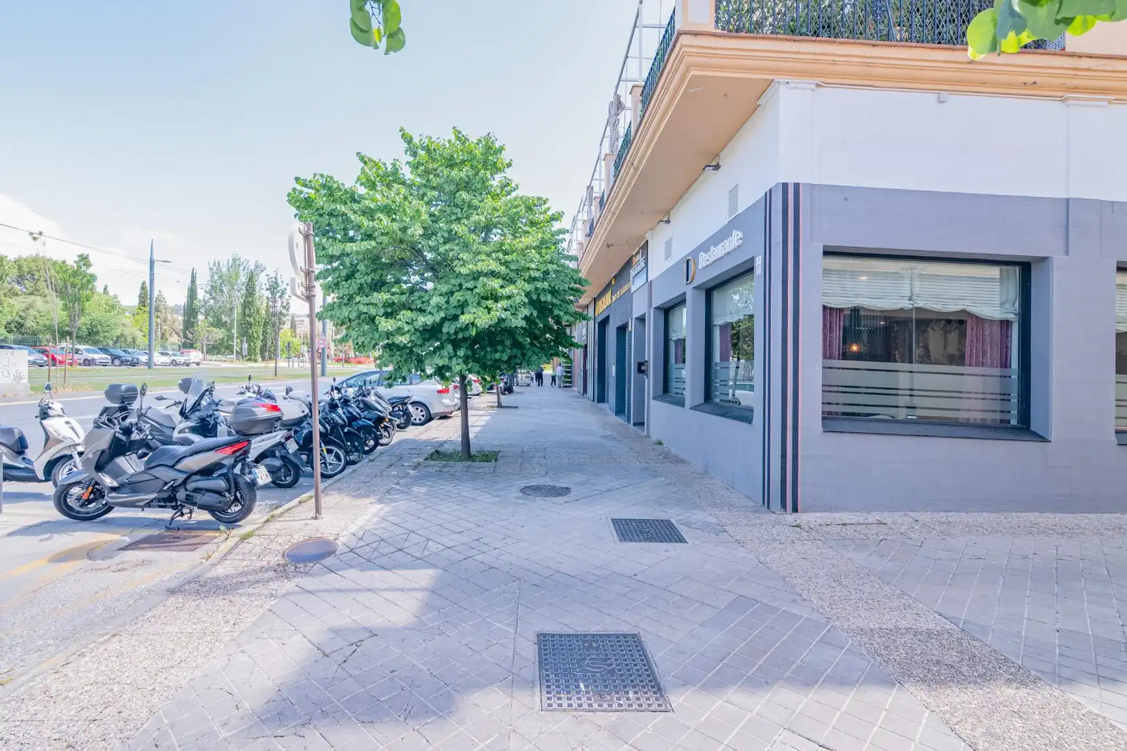Geschaftsraum zur Miete in Granada mit Klimaanlage und Möbliert