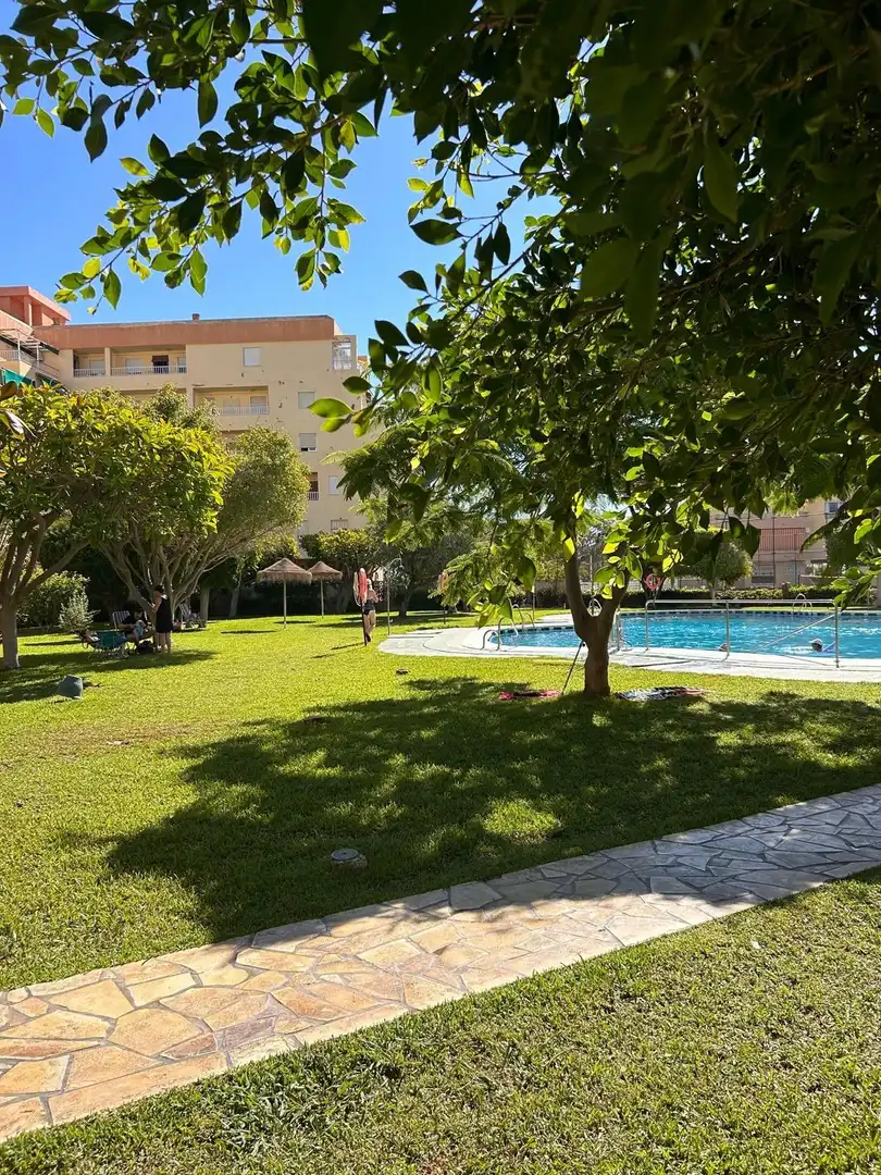 Piscina de Pis en venda en Salobreña amb Terrassa, Moblat i Balcó