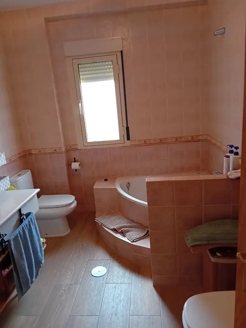 Badezimmer von Country house zum Verkauf in Viso del Marqués mit Heizung, Terrasse und Abstellraum