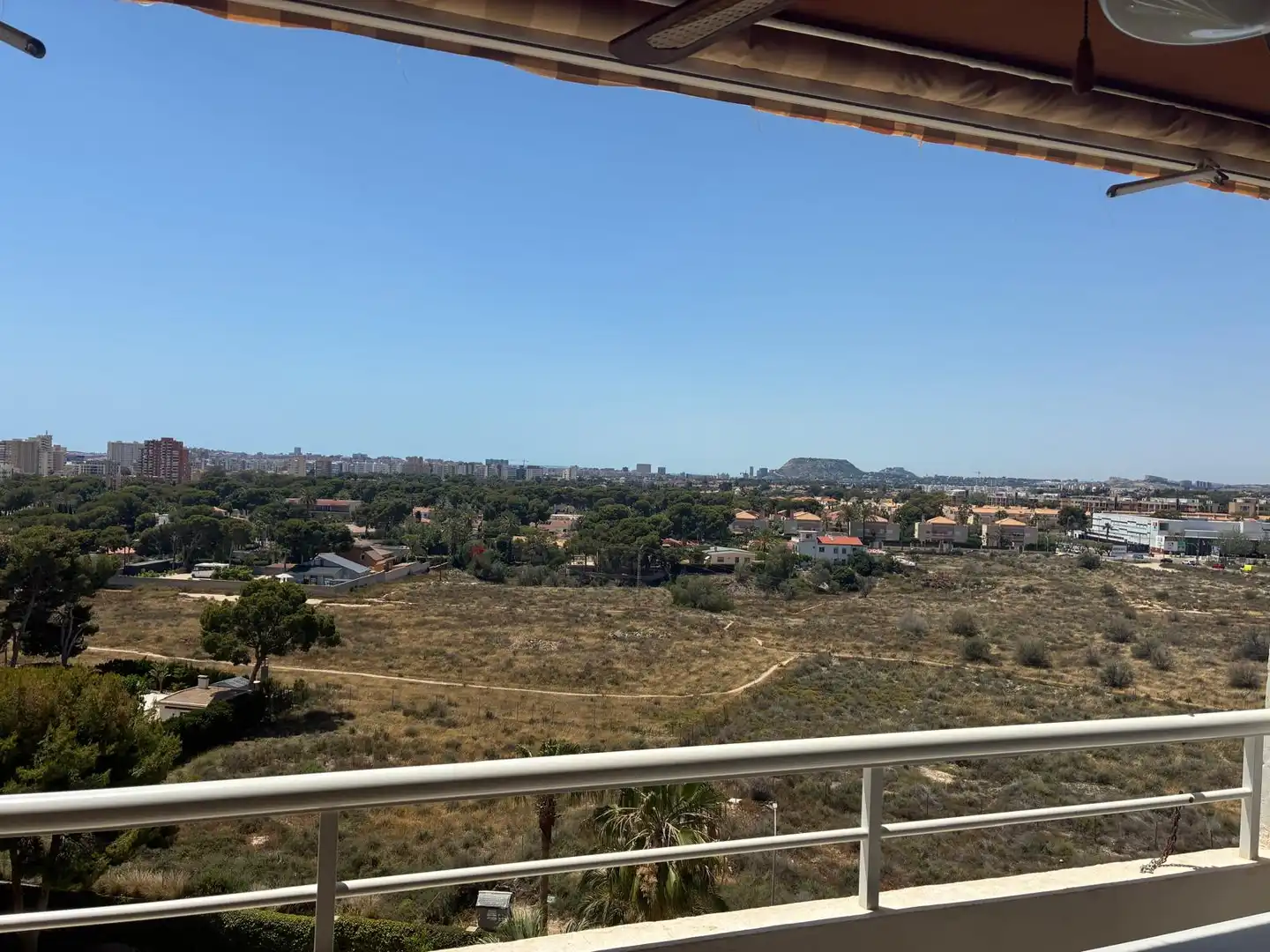 Wohnung zur Miete in El Campello mit Klimaanlage, Heizung und Terrasse