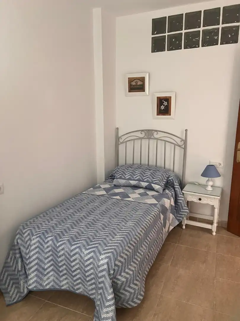 Habitación de Piso de alquiler en Ronda con Amueblado