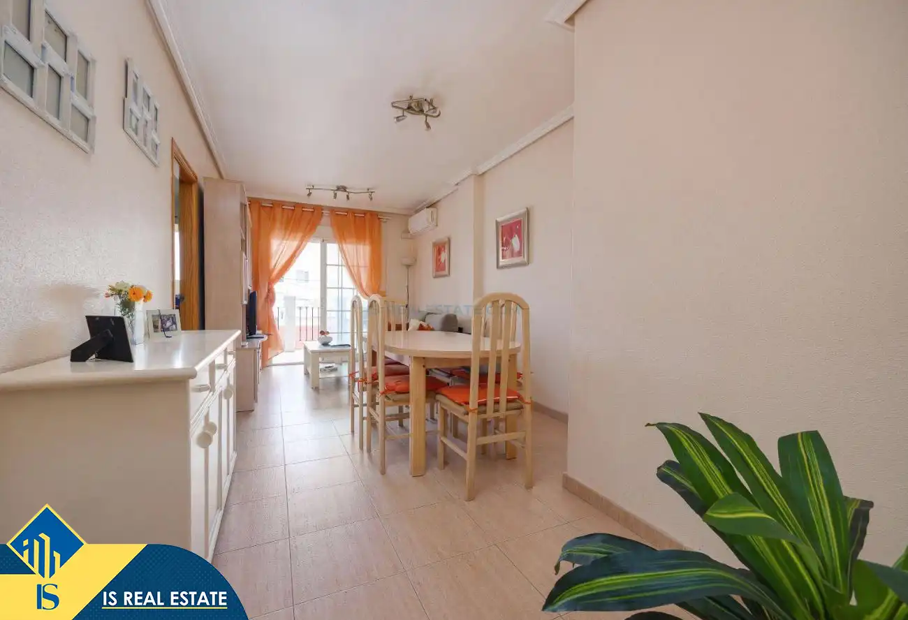 Apartment with lift for sale in Playa del Cura