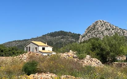 Vista exterior de Finca rústica en venda en Llucmajor amb Jardí privat, Terrassa i Piscina