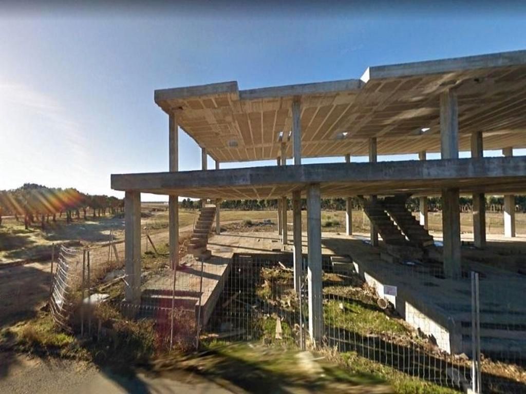 Vista exterior de Edifici en venda en Encinas de Abajo