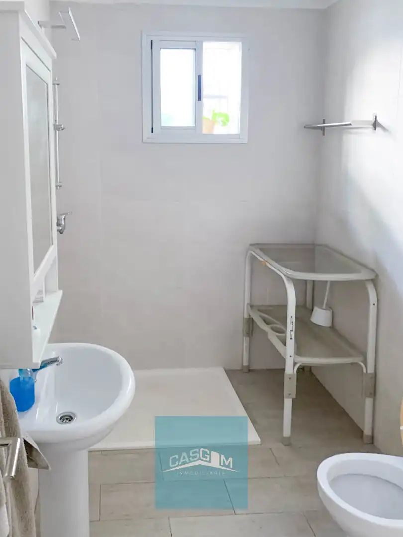 Badezimmer von Wohnung zum Verkauf in Huelva mit Terrasse und Abstellraum