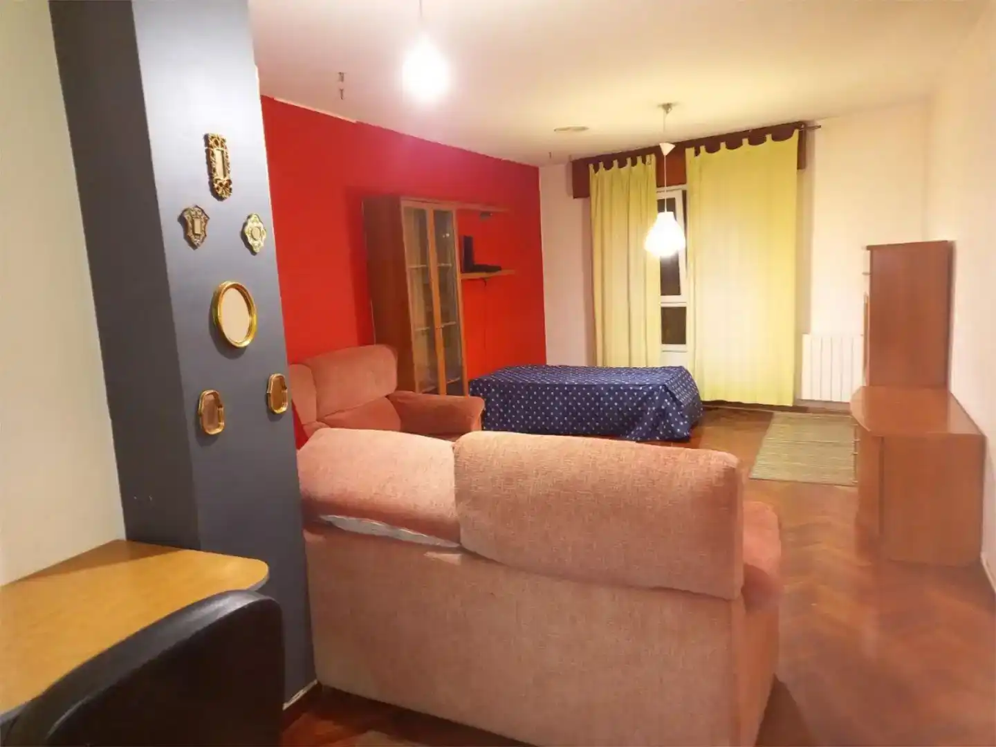 Sala d'estar de Pis en venda en Cerceda amb Balcó