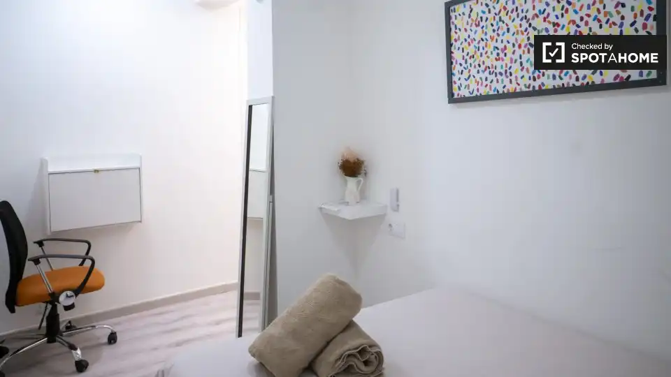 Piso con terraza en alquiler en Ciutat Vella, imagen 18