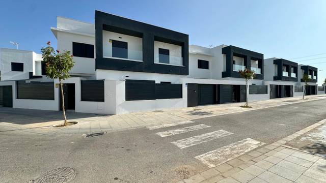 Casa-chalet en Alquiler en Calle Margarita Ferreras, 6 en Rinconada