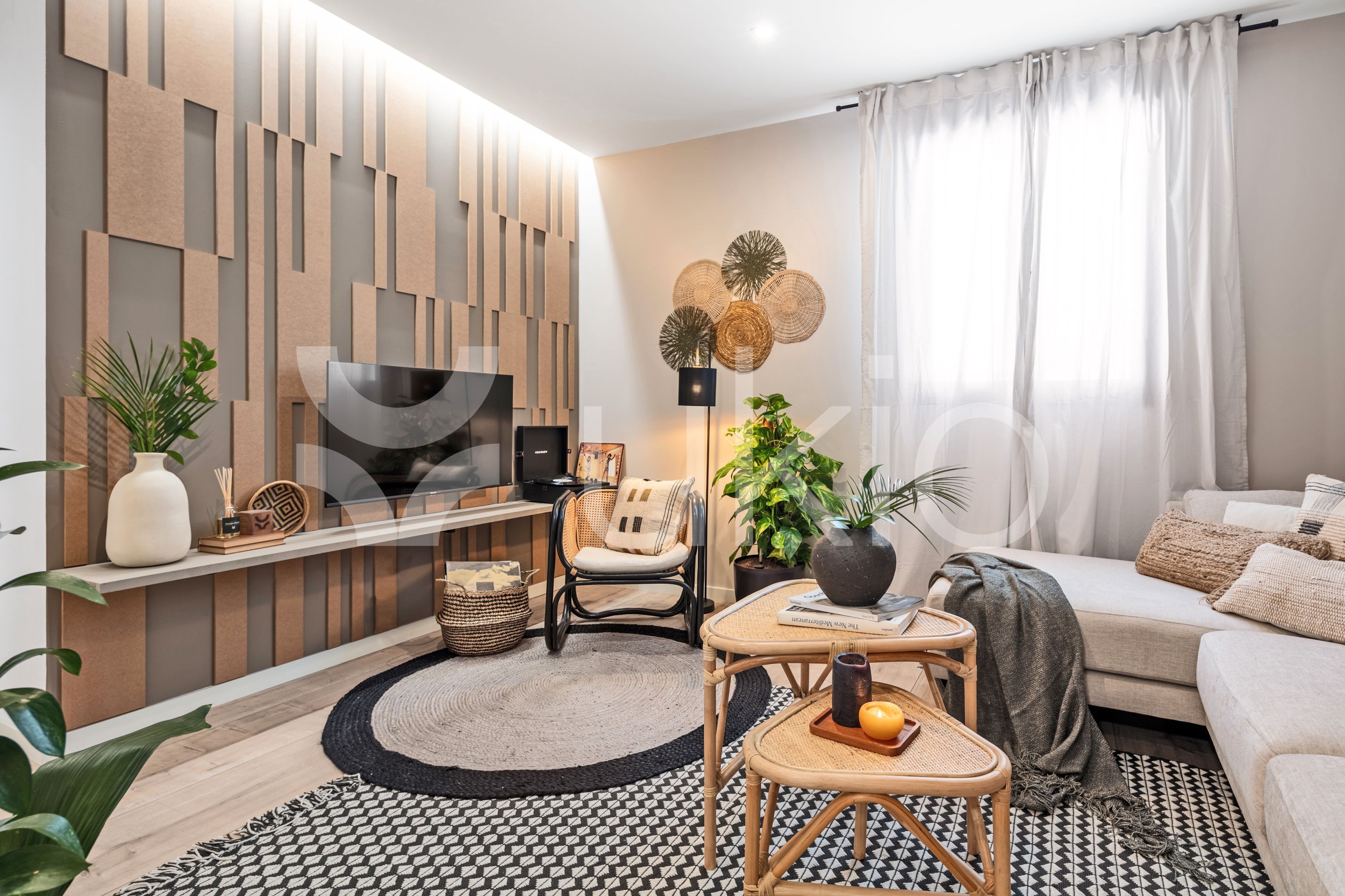 Living room of Flat for rent in  Madrid Capital  with Air Conditioner, Heating and Parquet flooring