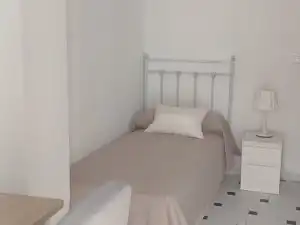 Habitación de Piso de alquiler en Ronda con Amueblado