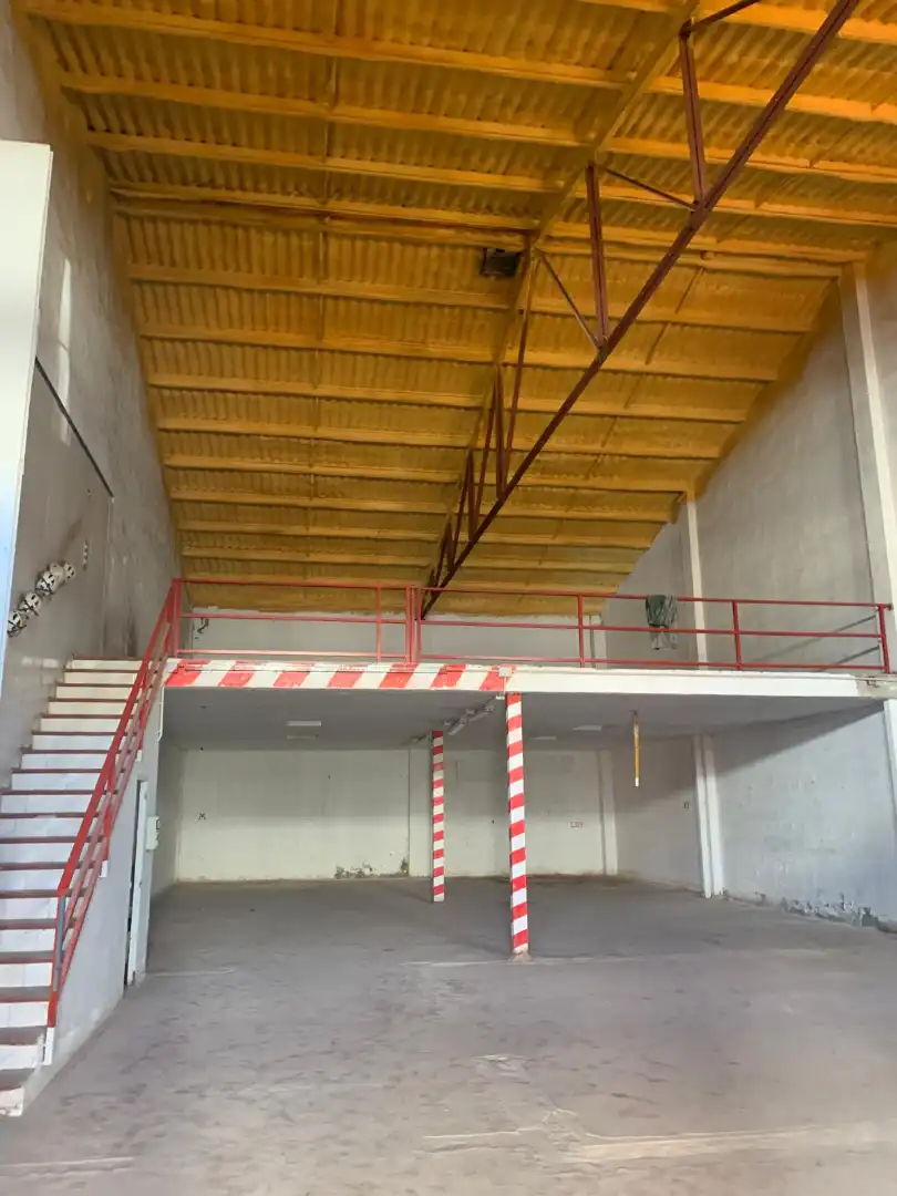 Nave industrielle à vendre à Piscinas, imagen 2