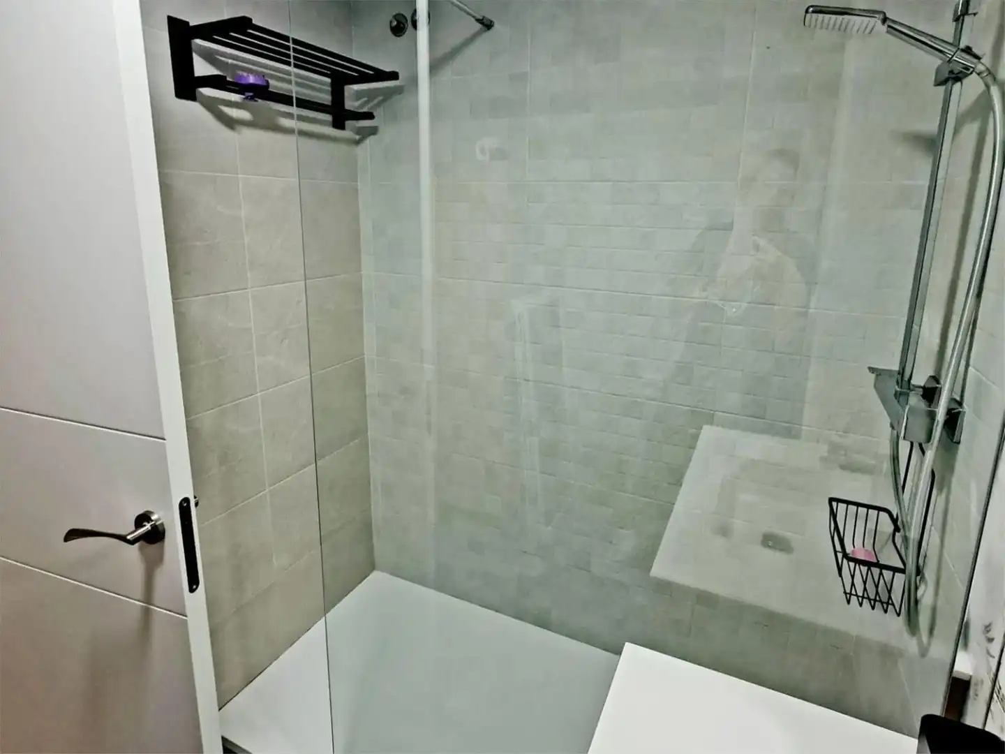 Baño de Piso en venta en Marbella con Aire acondicionado, Terraza y Trastero