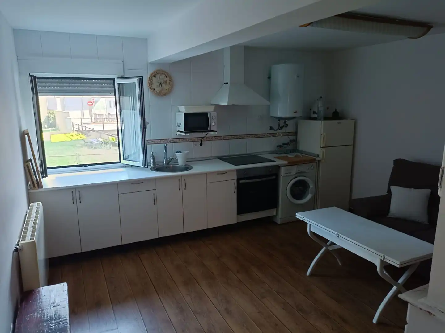 Kitchen of Flat for sale in Cacabelos  with Heating and Furnished