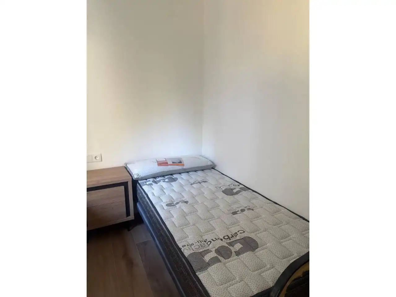 Habitación de Piso de alquiler en San Martín de Valdeiglesias con Aire acondicionado, Terraza y Amueblado