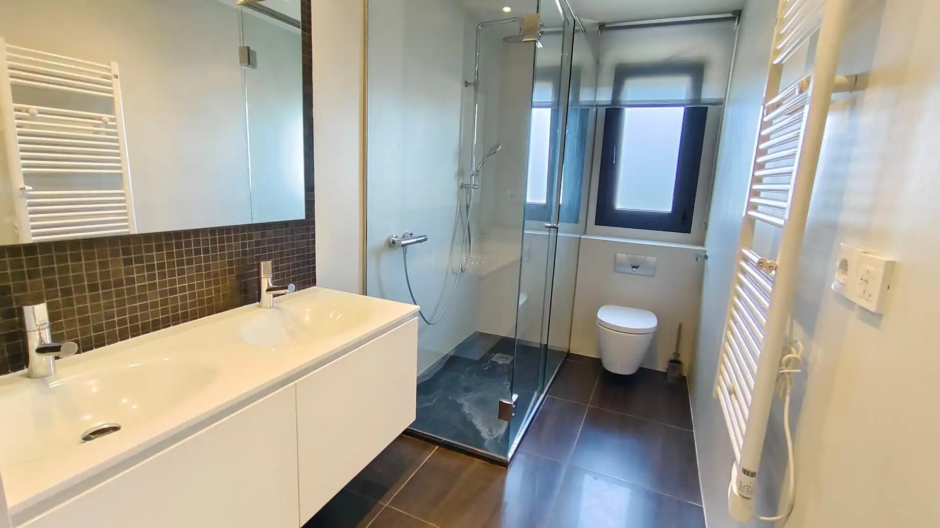 Baño de Casa o chalet en venta en Vilobí d'Onyar con Calefacción, Jardín privado y Terraza