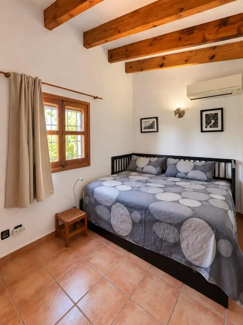 Schlafzimmer von Country house zur Miete in Inca mit Klimaanlage, Privatgarten und Terrasse