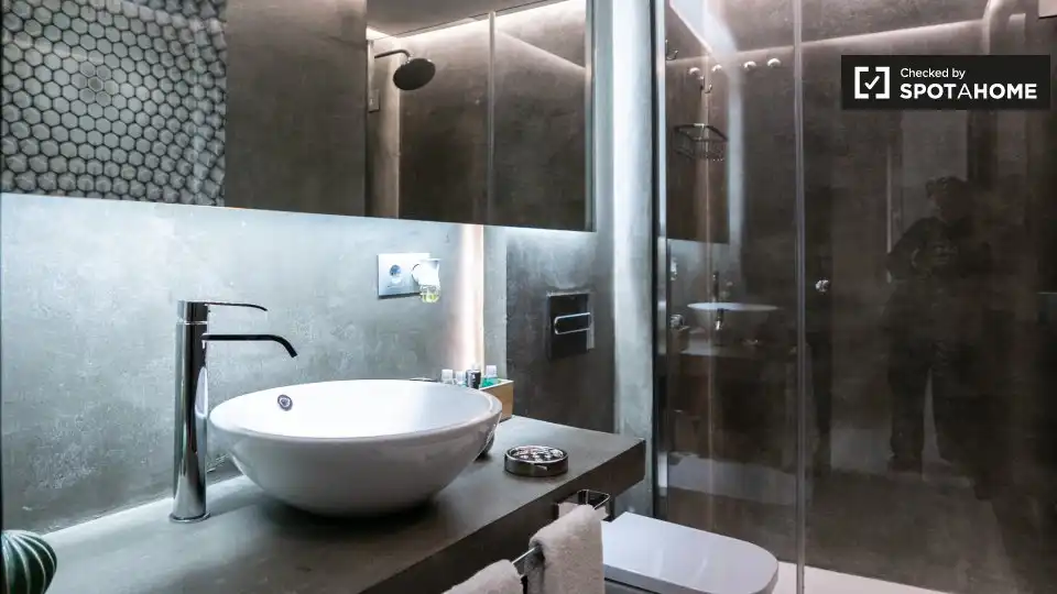 Appartamento con terrazza in affitto a Centro, imagen 13
