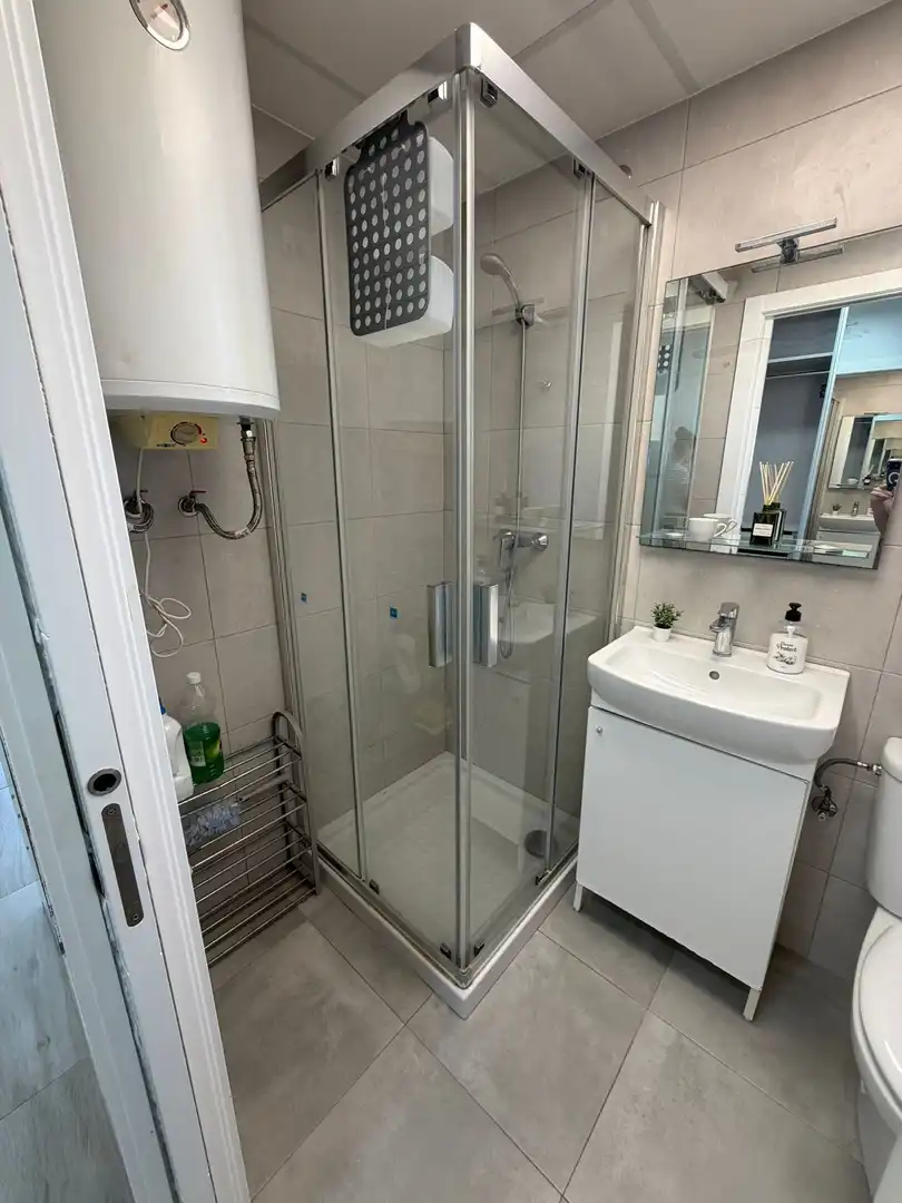 Bathroom of Study for rent in Benalmádena  with Air Conditioner, Heating and Furnished