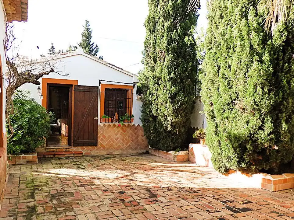 Casa rústica amb jardí en venda a Carrer Lago Aral 73, imagen 22