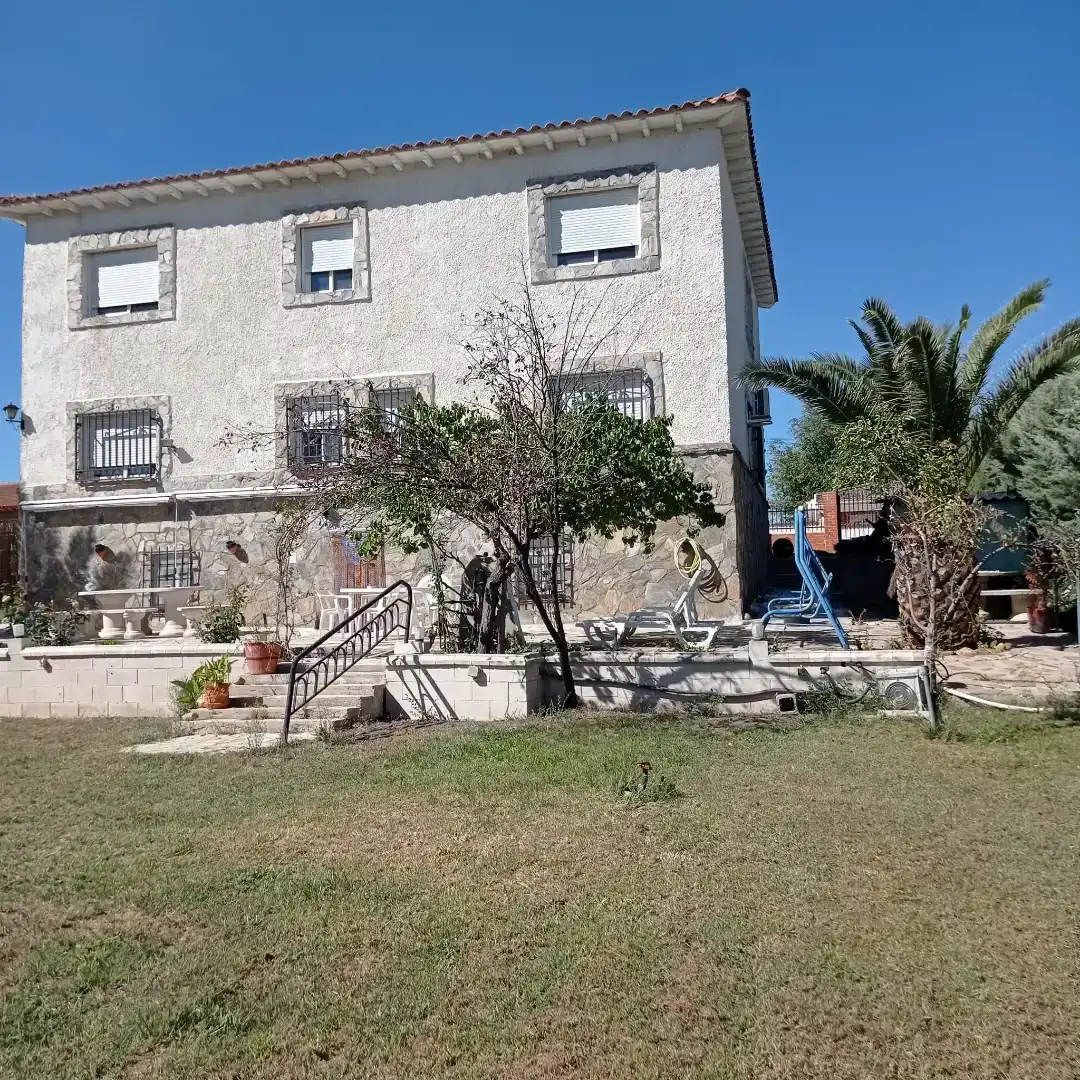 Vista exterior de Piso en venta en Escalona con Jardín privado y Trastero