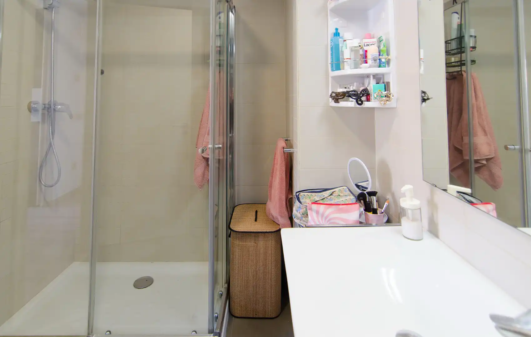 Bathroom of Flat for sale in Manresa  with Air Conditioner, Heating and Parquet flooring