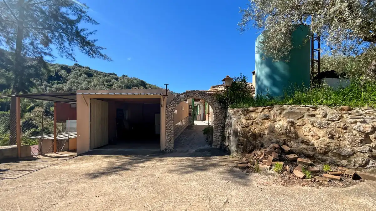 Vista exterior de Finca rústica en venda en Málaga amb Aire condicionat, Traster i Piscina