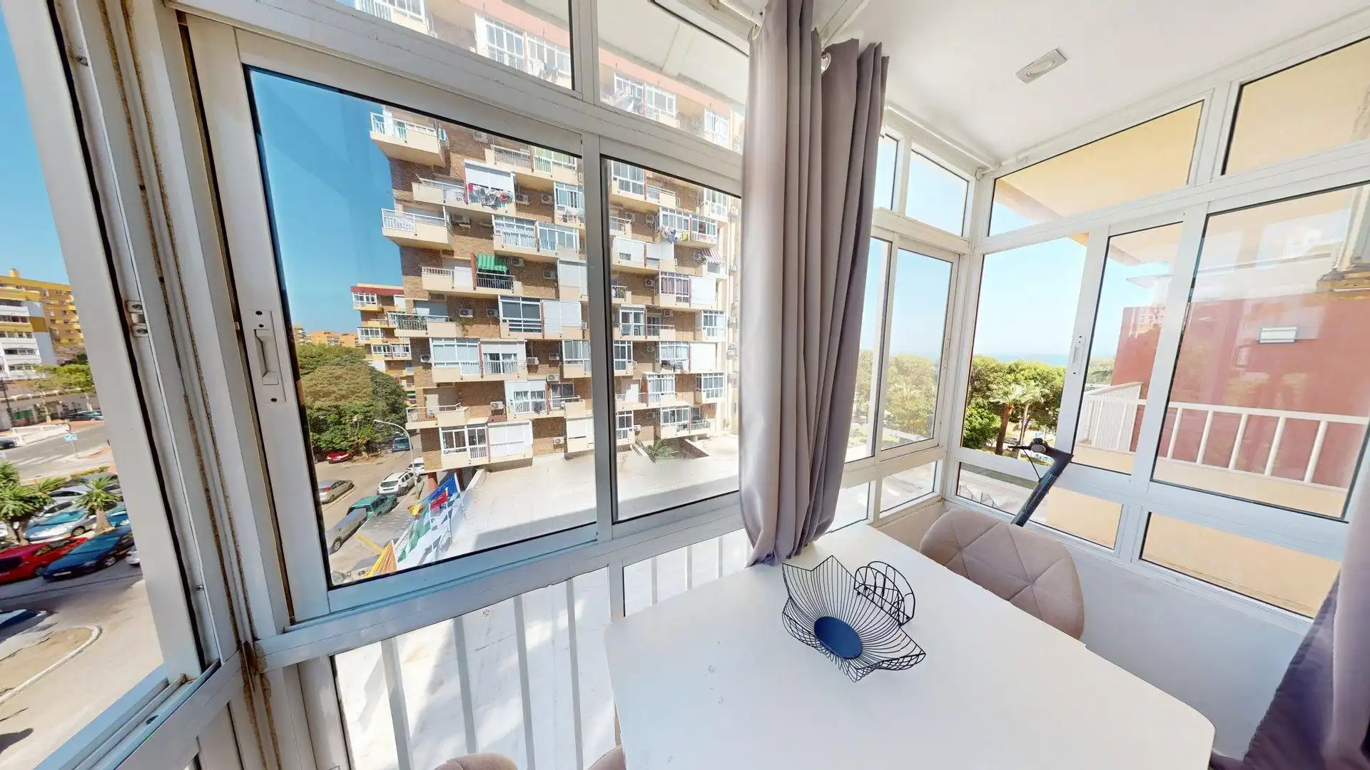 Balcony of Flat for sale in Benalmádena  with Air Conditioner, Swimming Pool and Furnished
