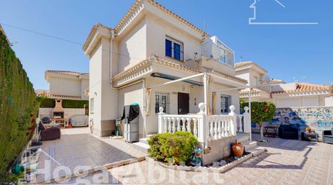 Foto 5 de Casa o xalet en venda a Calle Nicolás Bussi, Playa Flamenca, Orihuela