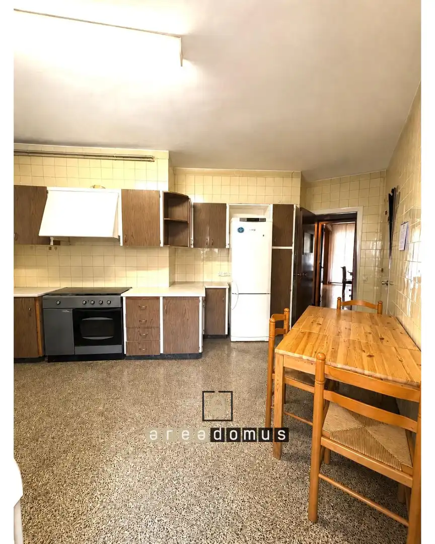 Küche von Wohnung zum Verkauf in Sant Feliu de Llobregat mit Heizung, Privatgarten und Abstellraum