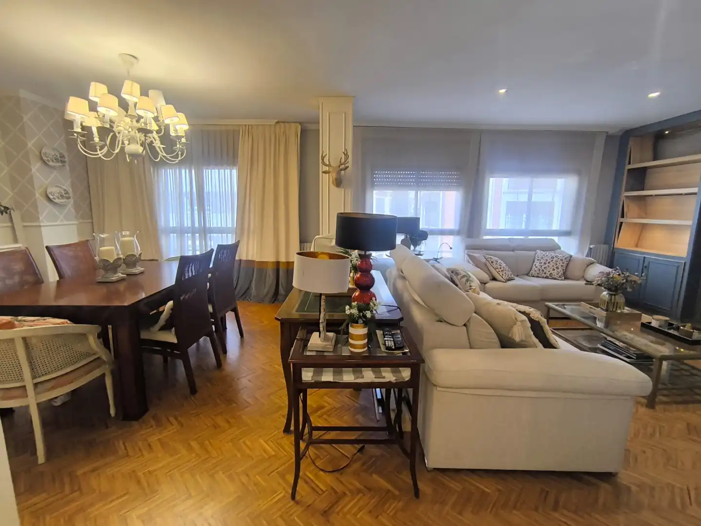 Sala de estar de Piso en venta en Pontevedra Capital  con Calefacción, Parquet y Horno
