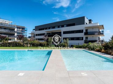 Piano terra con piscina in vendita a La Plana