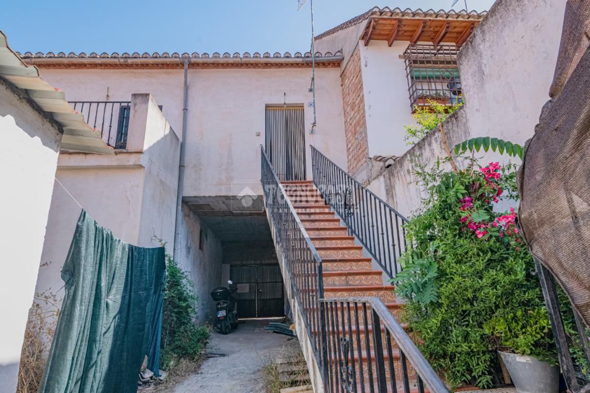 Exterior view of Flat for sale in  Granada Capital