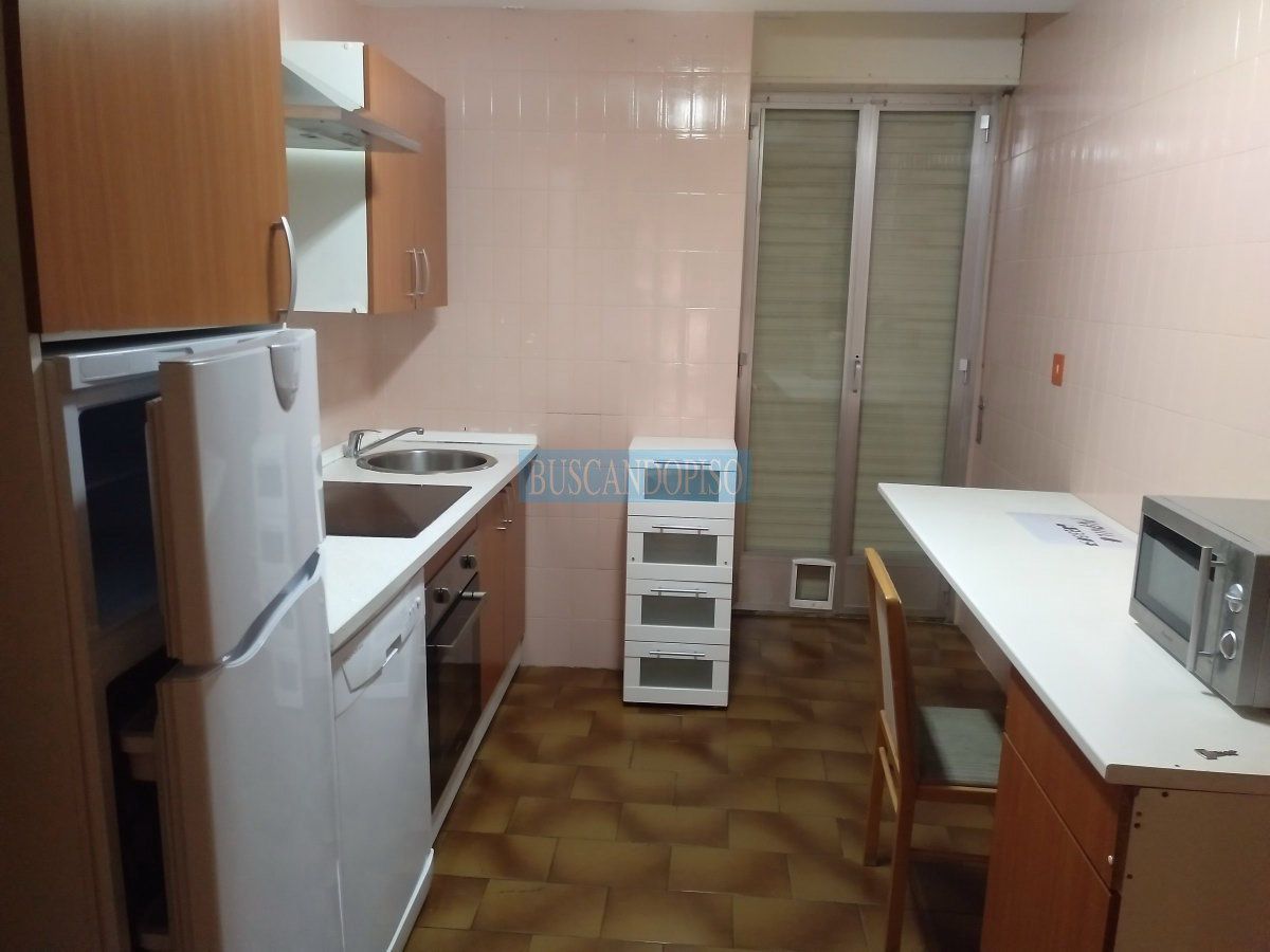 Cuina de Pis de lloguer en  Logroño amb Calefacció, Parquet i Terrassa