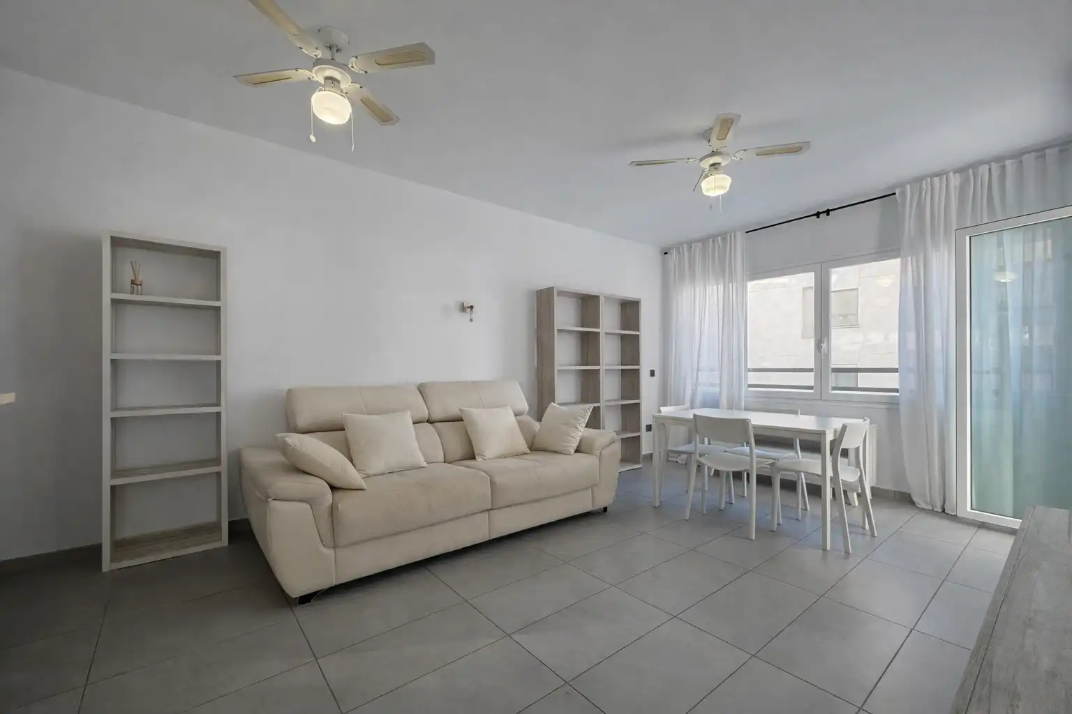 Sala de estar de Piso en venta en Calpe / Calp con Aire acondicionado y Amueblado