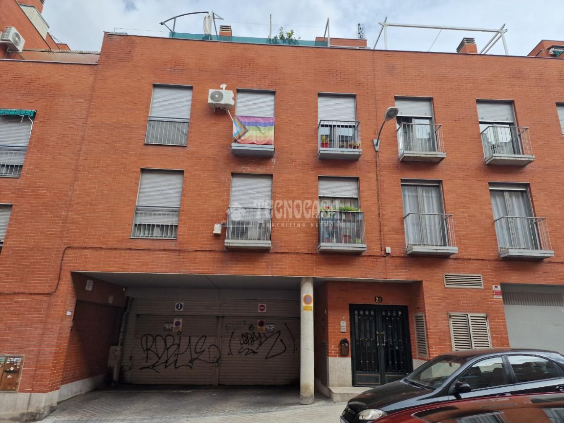 Exterior view of Garage for sale in  Madrid Capital