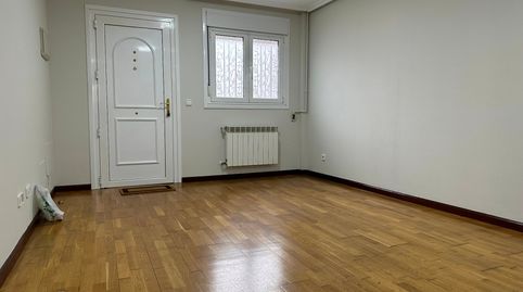 Foto 4 von Einfamilien-Reihenhaus zum Verkauf in Calle de la Pureza, Tremañes, Gijón