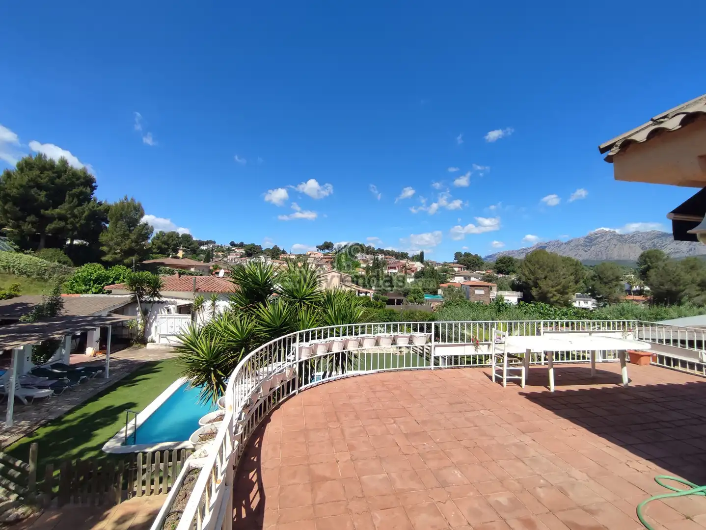 Vista exterior de Casa o chalet en venta en Esparreguera con Calefacción, Jardín privado y Parquet