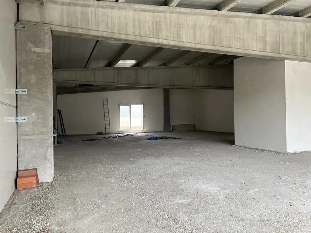 Nave industrial en venta en Santiago de Compostela 
