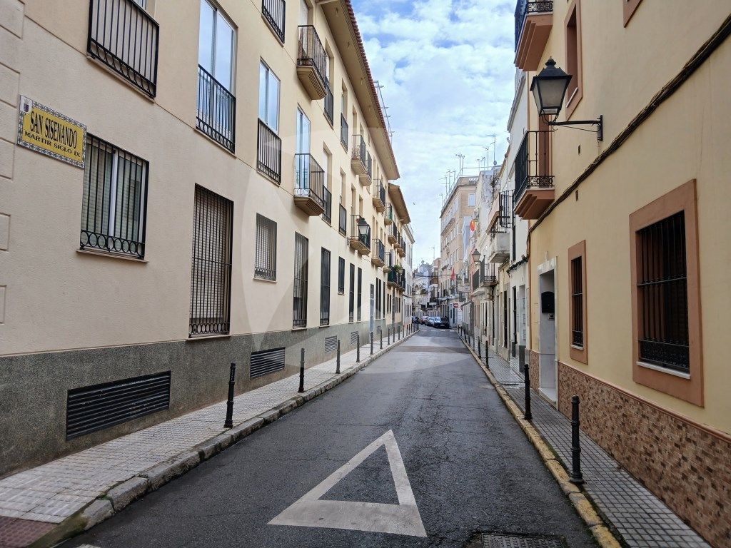 Vista exterior de Àtic en venda en Badajoz Capital amb Aire condicionat