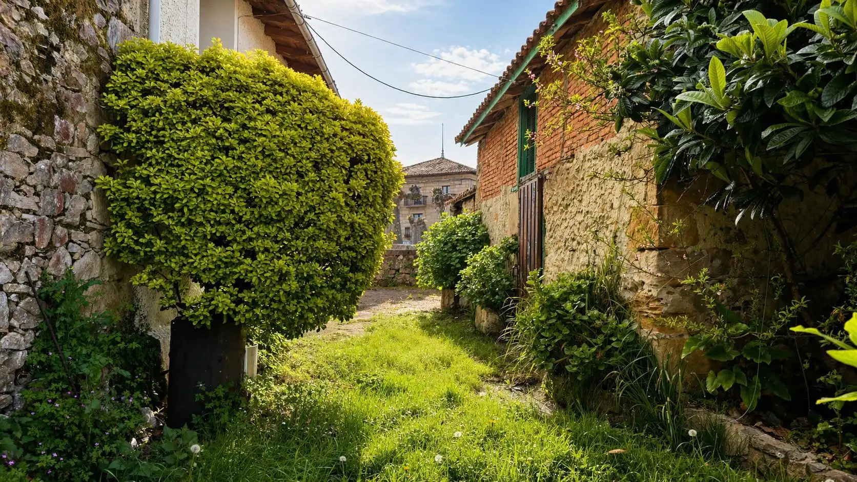 Vista exterior de Casa o xalet en venda en Alfoz de Lloredo amb Jardí privat