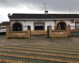 Vista exterior de Casa o xalet en venda en  Córdoba Capital amb Jardí privat, Terrassa i Traster