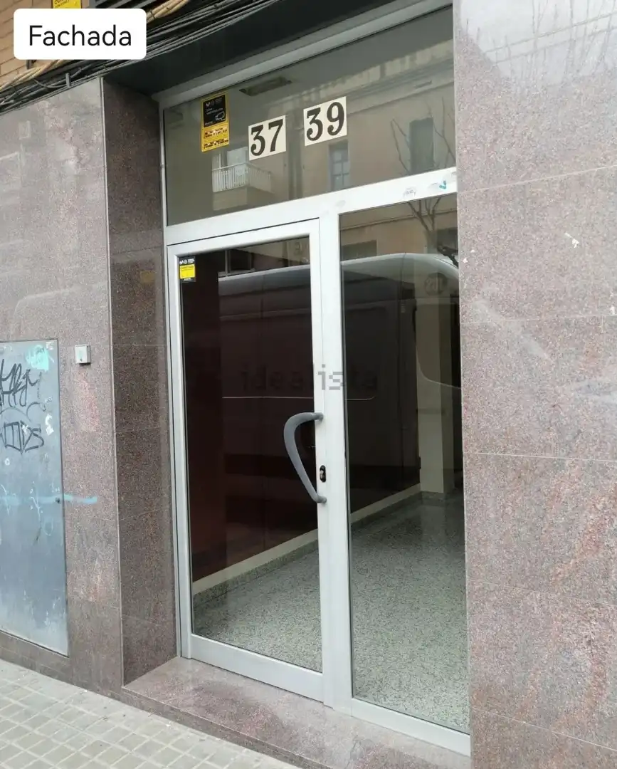 Garage zur Miete in Badalona