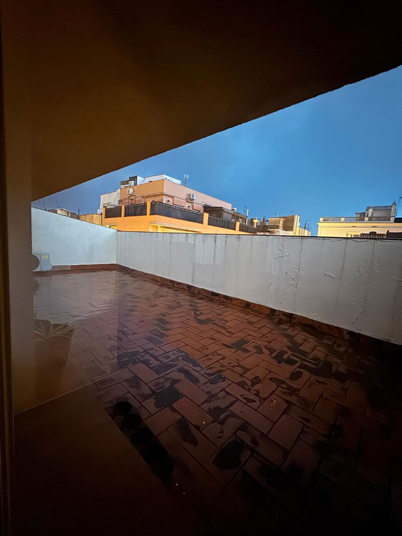 Local de lloguer a Carrer de Mar, Centre